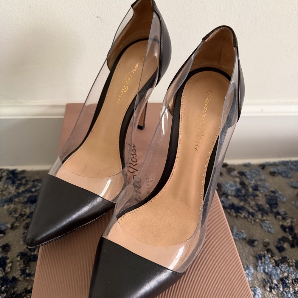 Gianvito Rossi Black Patent Leather Heels